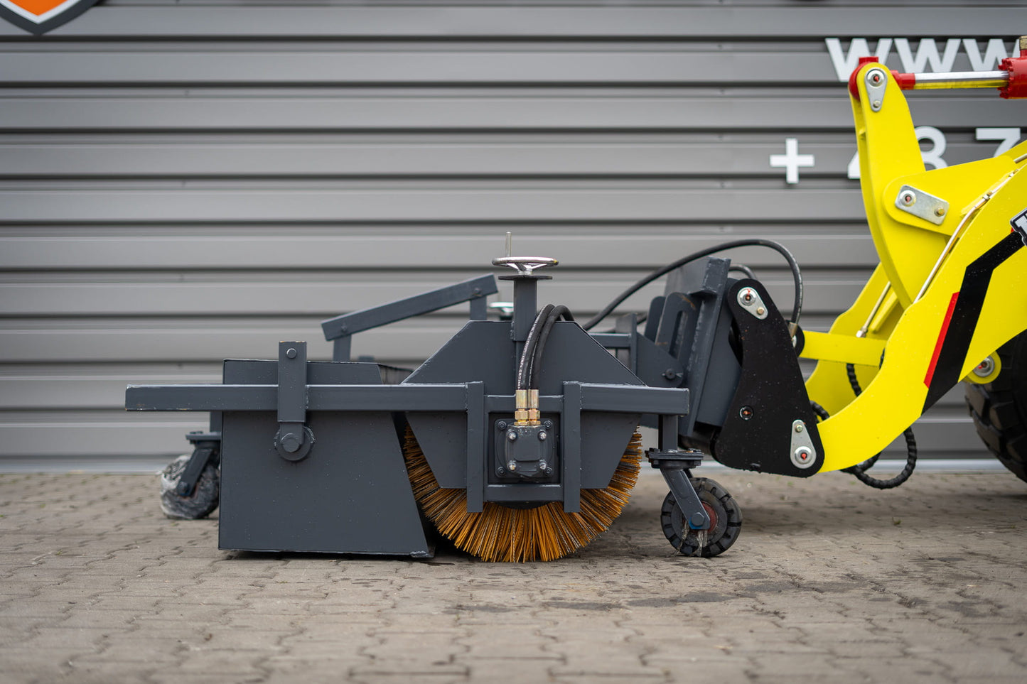 Hydraulic Sweeper 200