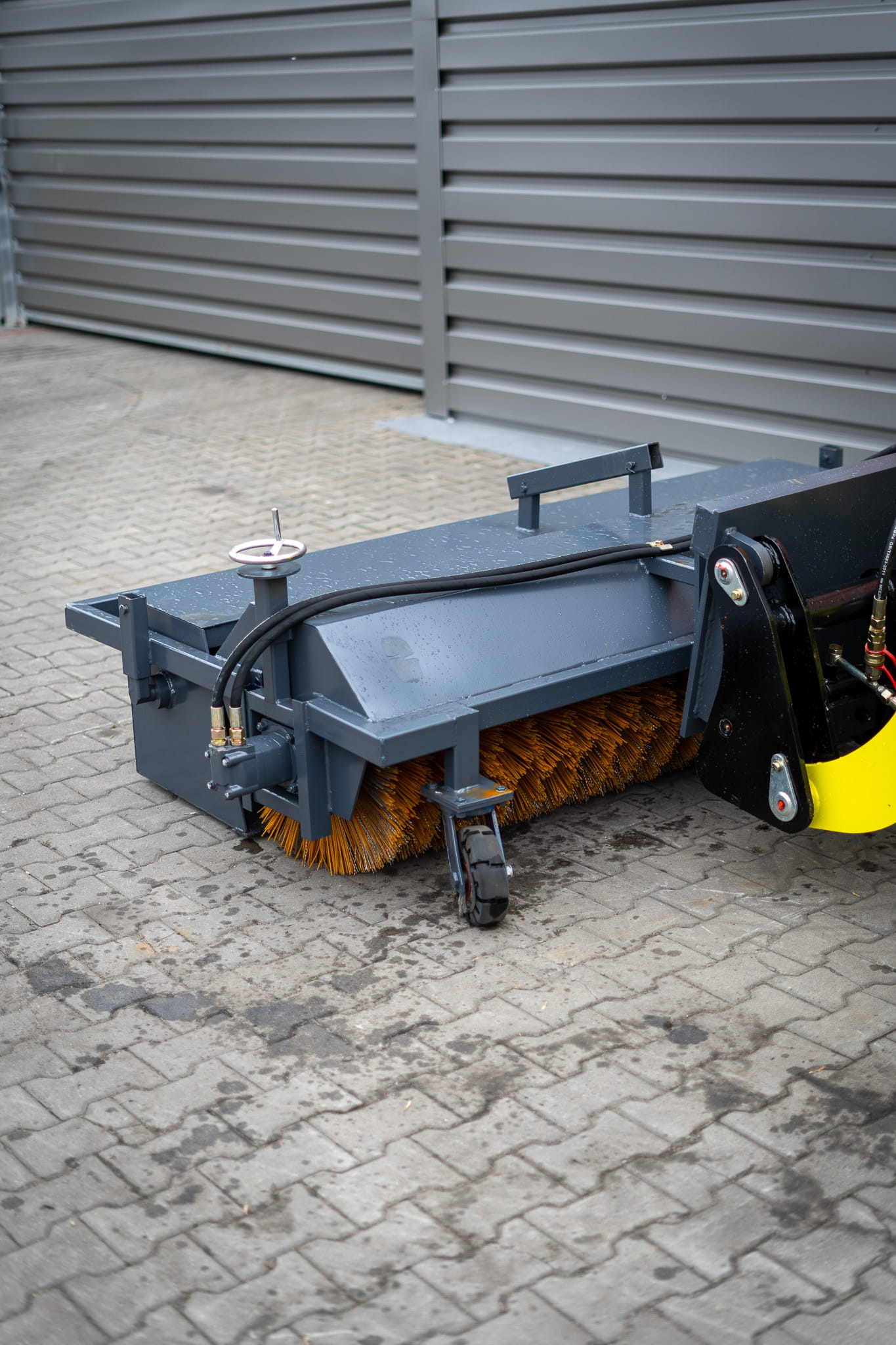 Hydraulic Sweeper 200