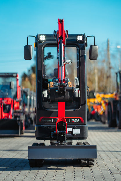 YAMA S15 K (Kubota) with cabin