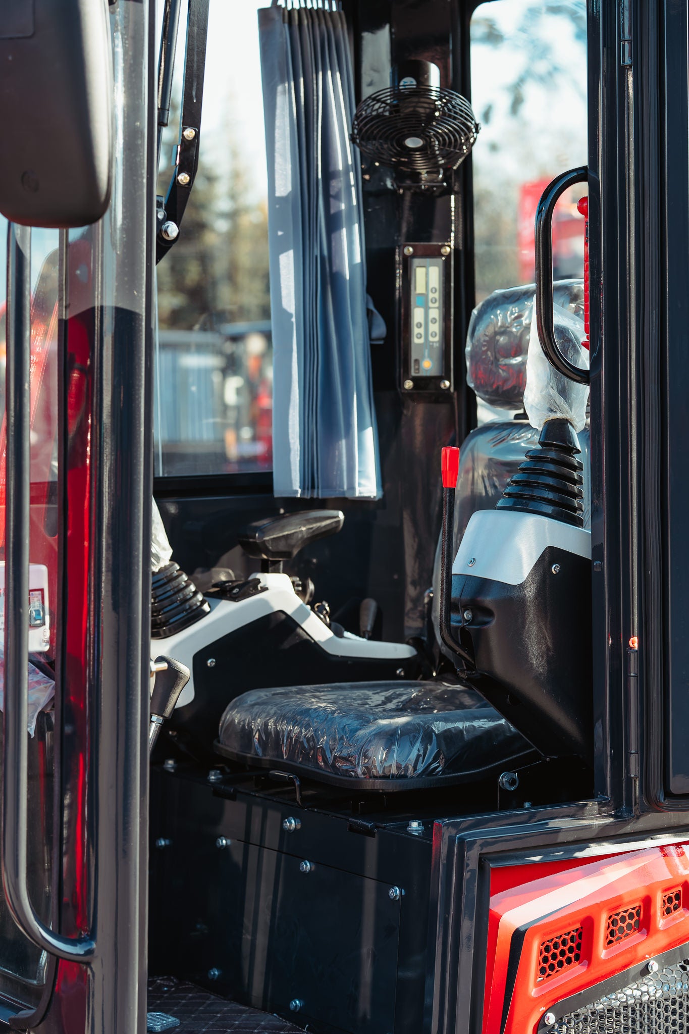 YAMA S15 K (Kubota) with cabin