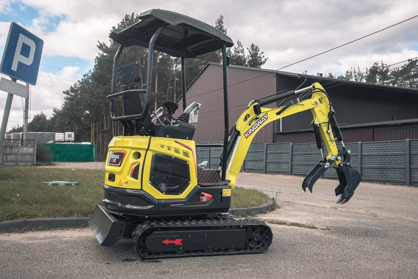 YAMA S15 mit Schwenkausleger und Daumen